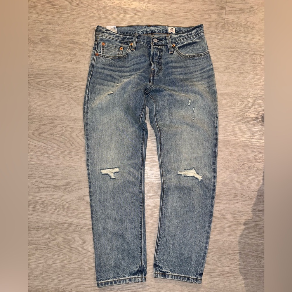 ✨ Levi’s 501 CT (custom tapered) selvedge women’s size  W26 L32